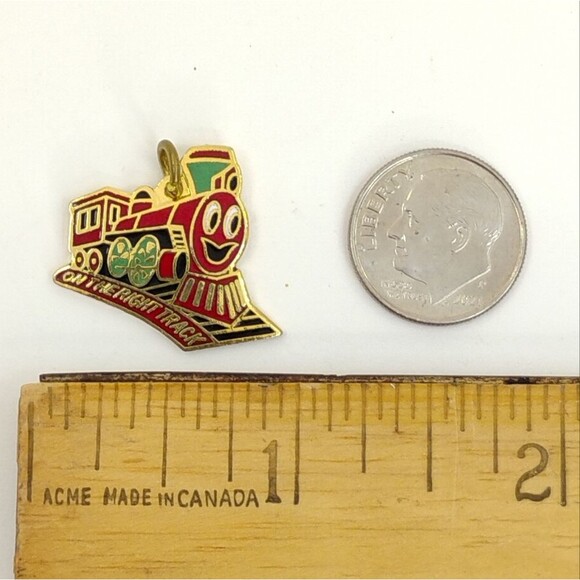 On the Right Track Charm TOPS Take Off Pounds Sensibly Smiling Train - Picture 3 of 3